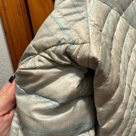 Patagonia Women's Down Sweater - Picture 13 of 13